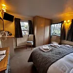 Kearton 3* Thwaite