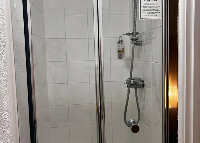 Kearton Hotel Thwaite